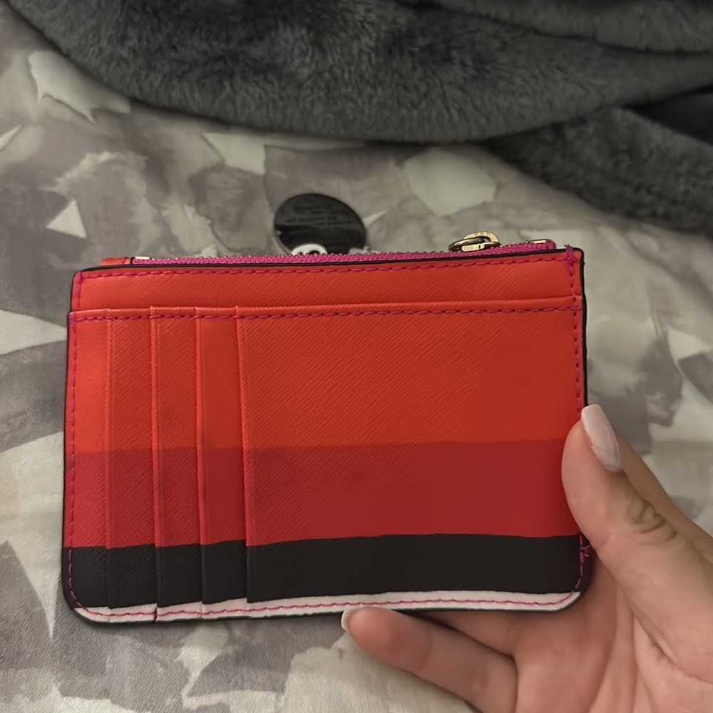 Card holder - Picture 2 of 2